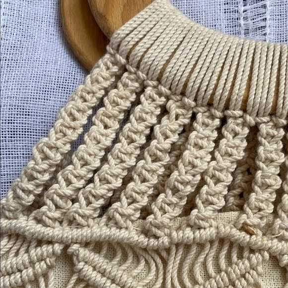 Handcrafted Cream Macramé Handbag - Picture 9 of 12